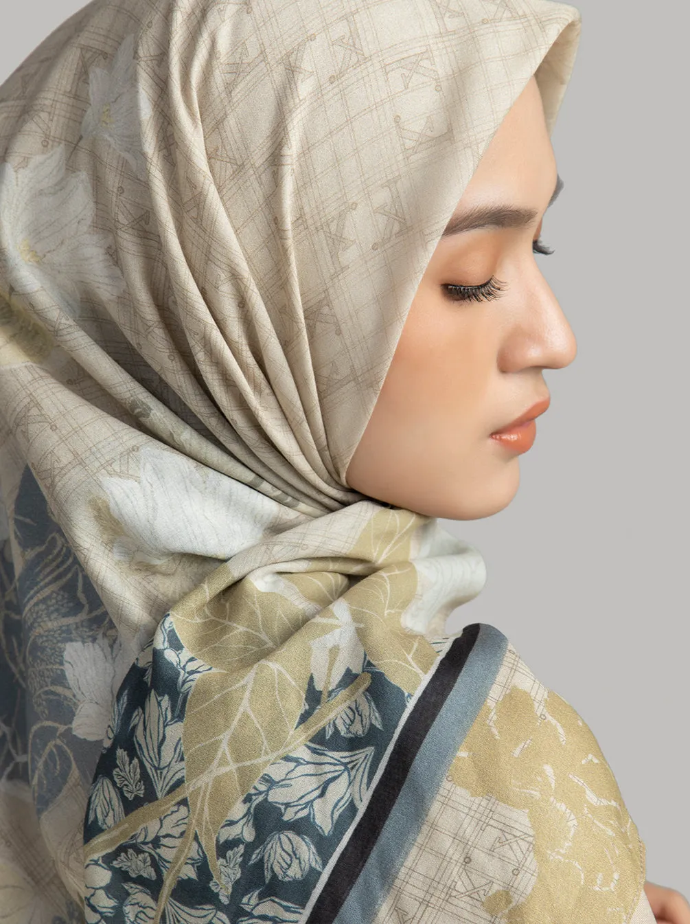 MINERVA SCARF ALMOND