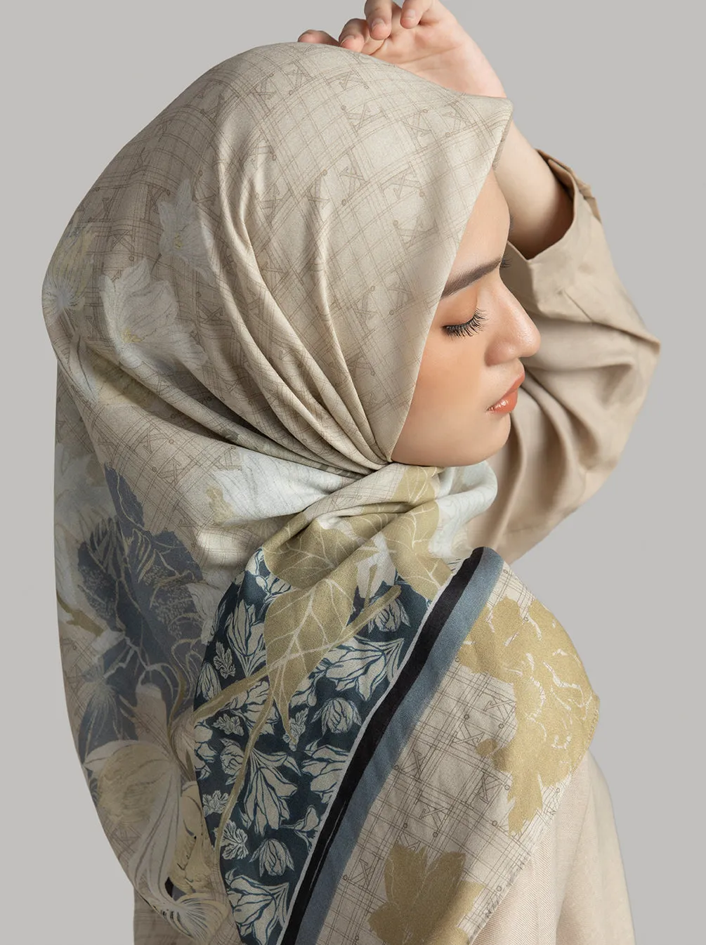 MINERVA SCARF ALMOND