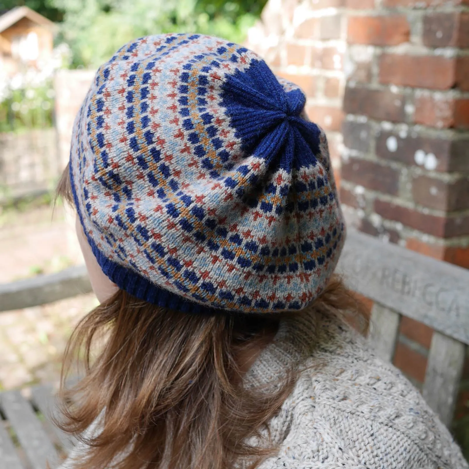 Elegant Scottish Fair Isle Wool Beret - Cozy Knit Hat with Traditional Patterns