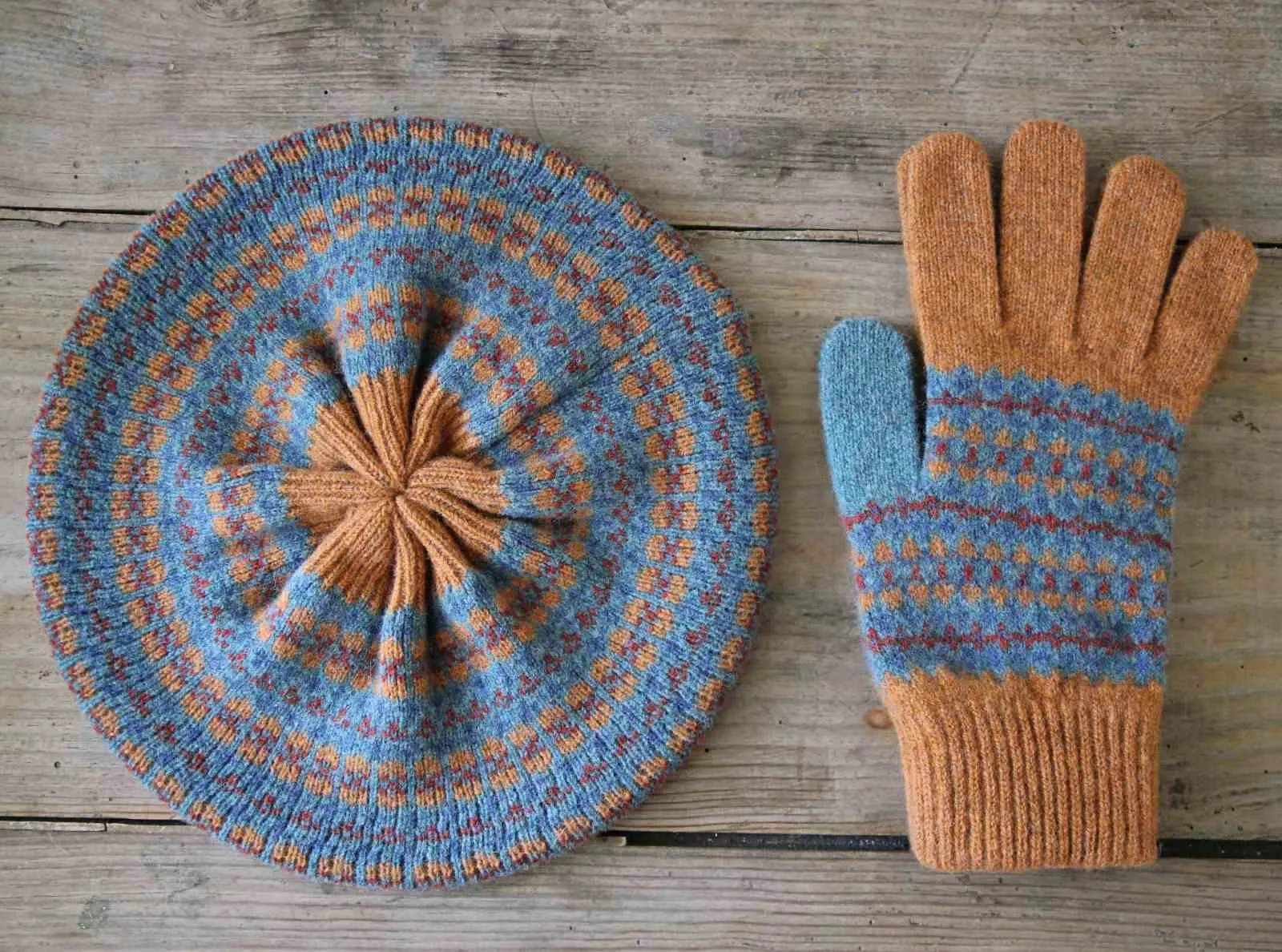 Elegant Scottish Fair Isle Wool Beret - Cozy Knit Hat with Traditional Patterns